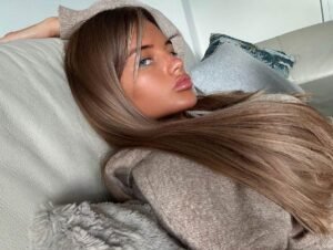 Mia Woodhall